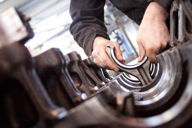 Ремонт двигателя грузовых автомобилей